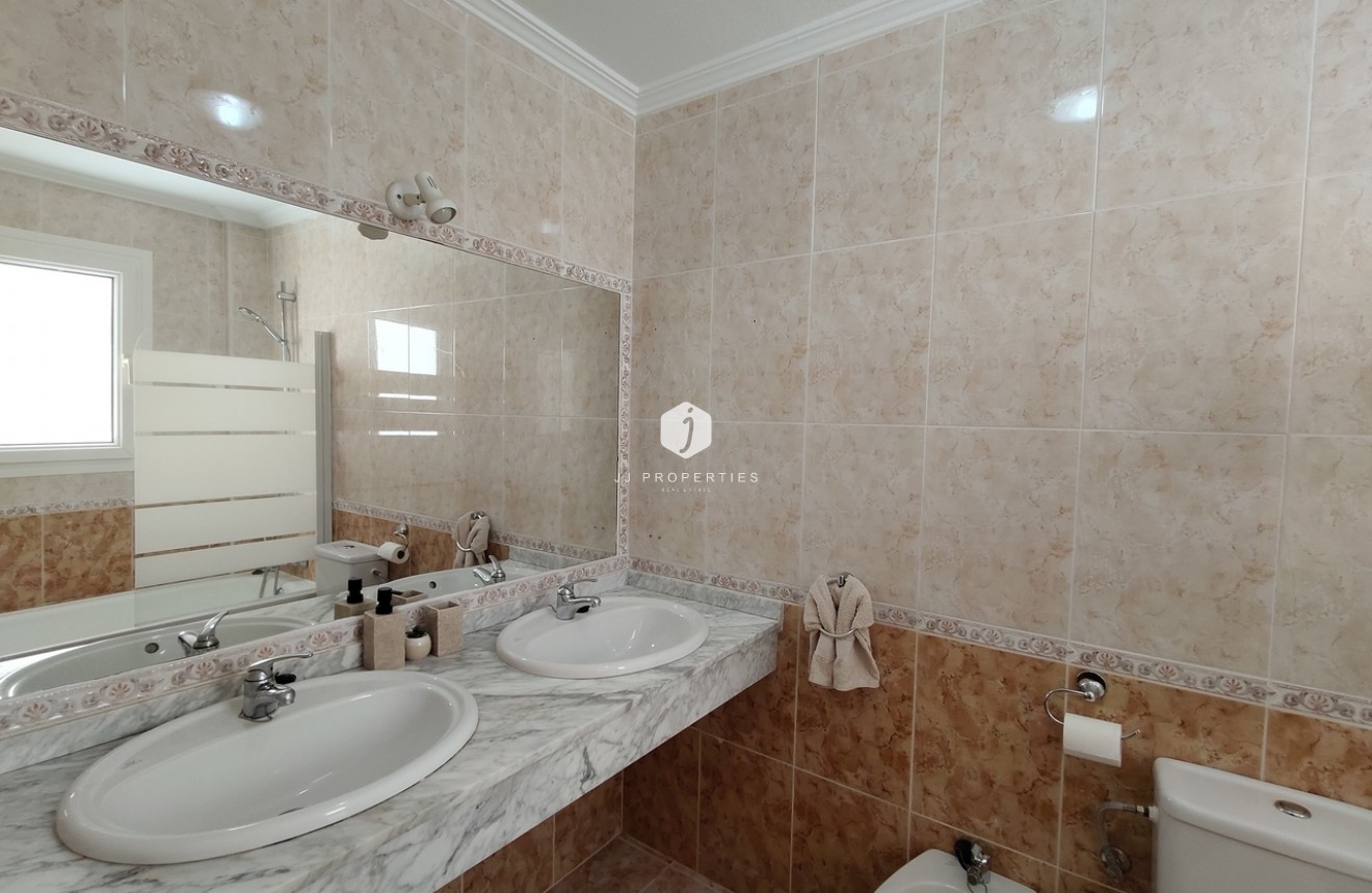 Aus zweiter Hand - Wohnung -
Cabo Roig - Costa Blanca