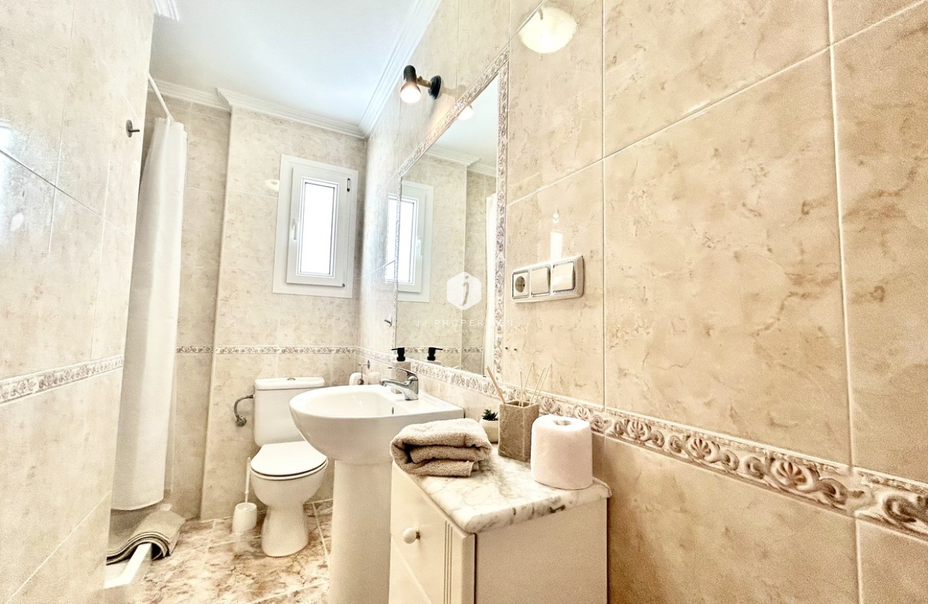 Aus zweiter Hand - Wohnung -
Cabo Roig - Costa Blanca