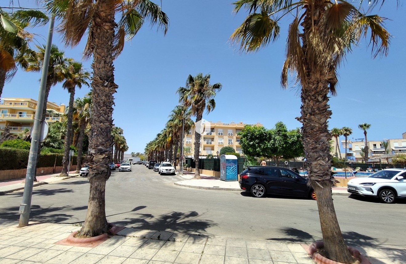 Aus zweiter Hand - Wohnung -
Cabo Roig - Costa Blanca