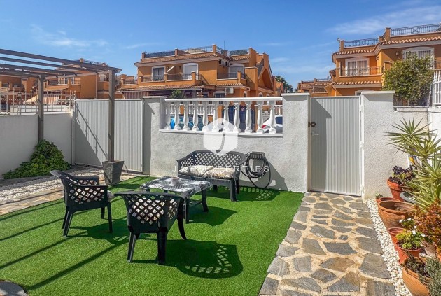 Resale - Chalet -
Torrevieja - Costa Blanca