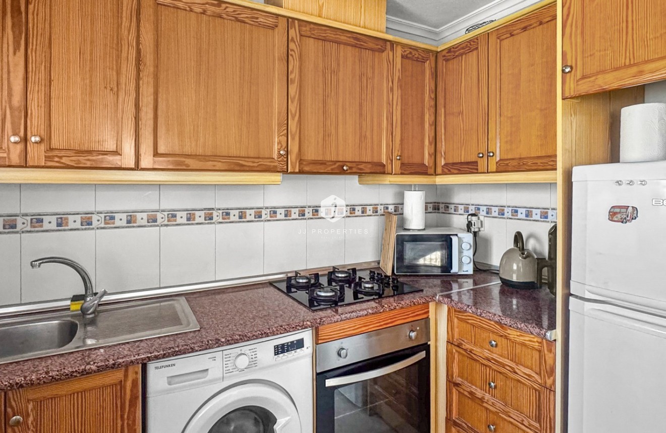 Resale - Chalet -
Torrevieja - Costa Blanca