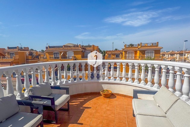 Resale - Chalet -
Torrevieja - Costa Blanca
