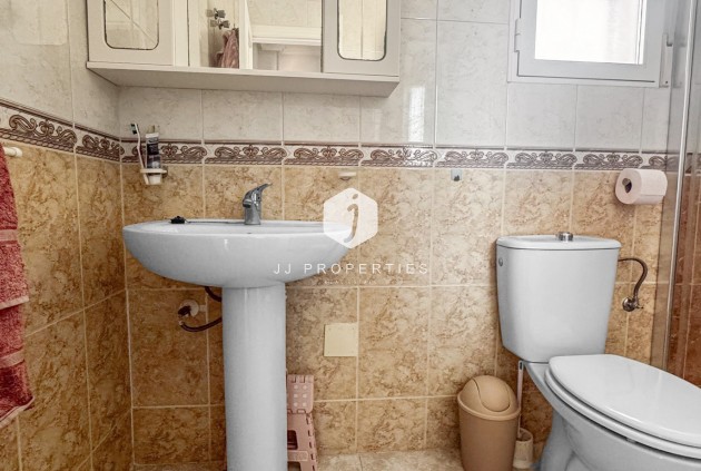 Resale - Chalet -
Torrevieja - Costa Blanca