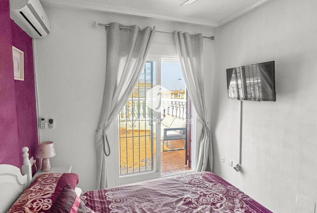 Resale - Chalet -
Torrevieja - Costa Blanca