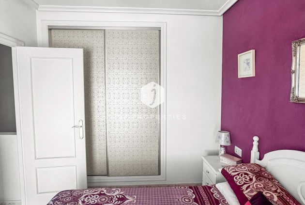 Resale - Chalet -
Torrevieja - Costa Blanca