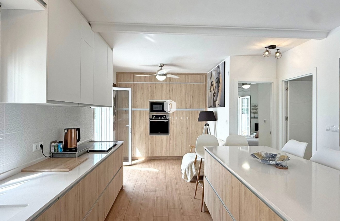 D'occasion - Villa -
Orihuela Costa - Costa Blanca