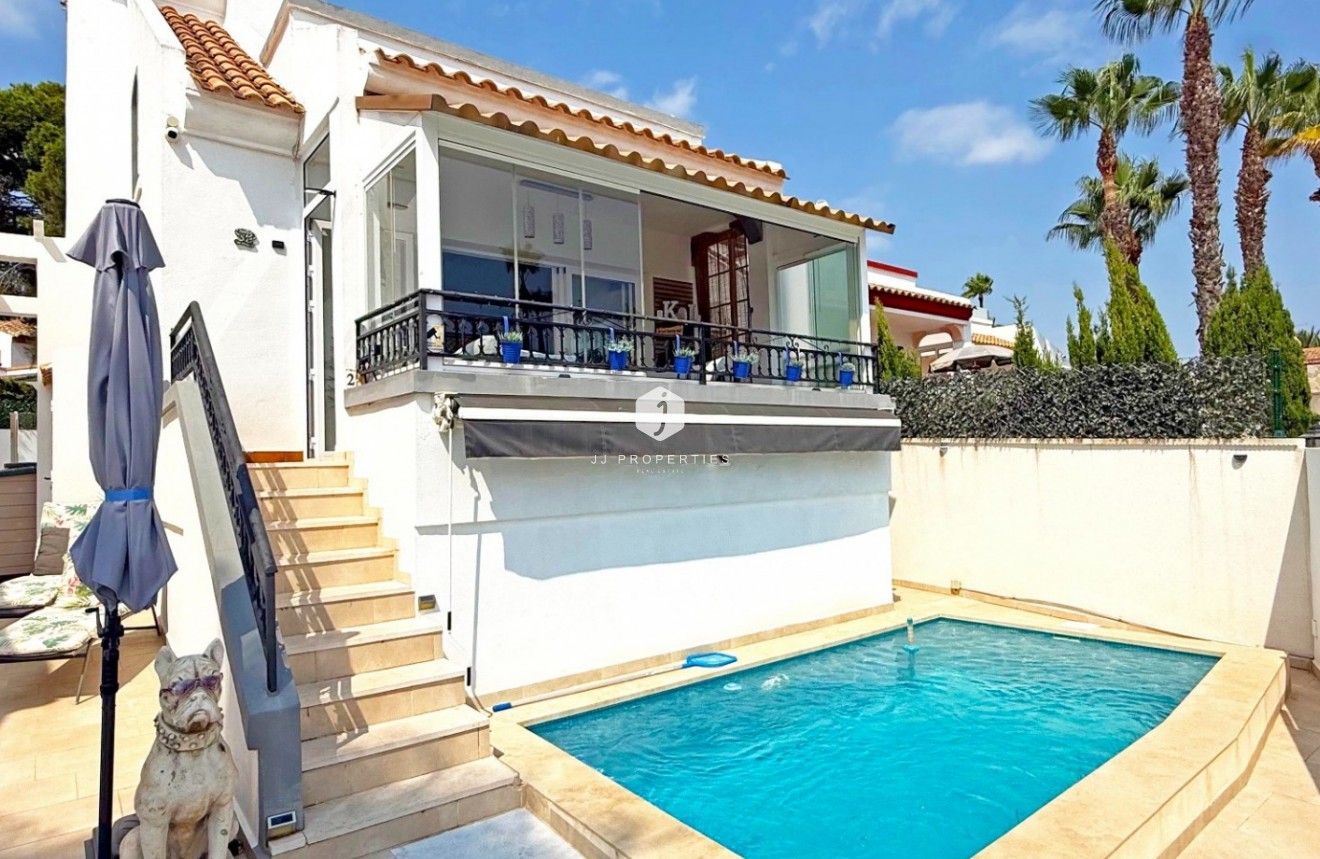 D'occasion - Villa -
Orihuela Costa - Costa Blanca