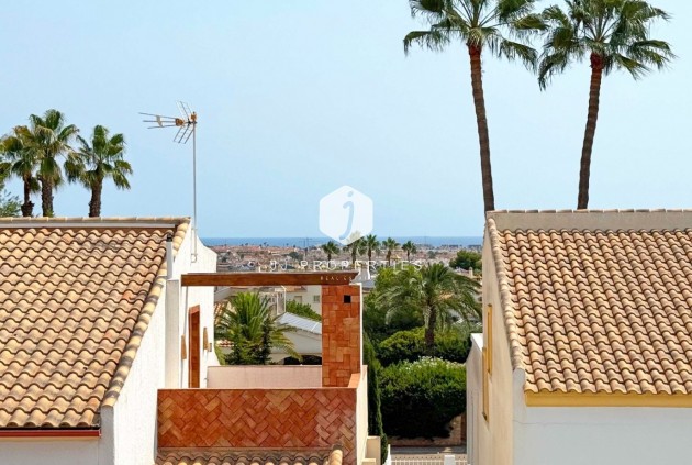 D'occasion - Villa -
Orihuela Costa - Costa Blanca