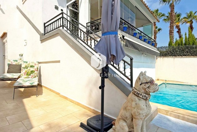 D'occasion - Villa -
Orihuela Costa - Costa Blanca