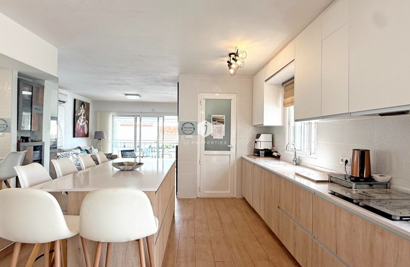 D'occasion - Villa -
Orihuela Costa - Costa Blanca