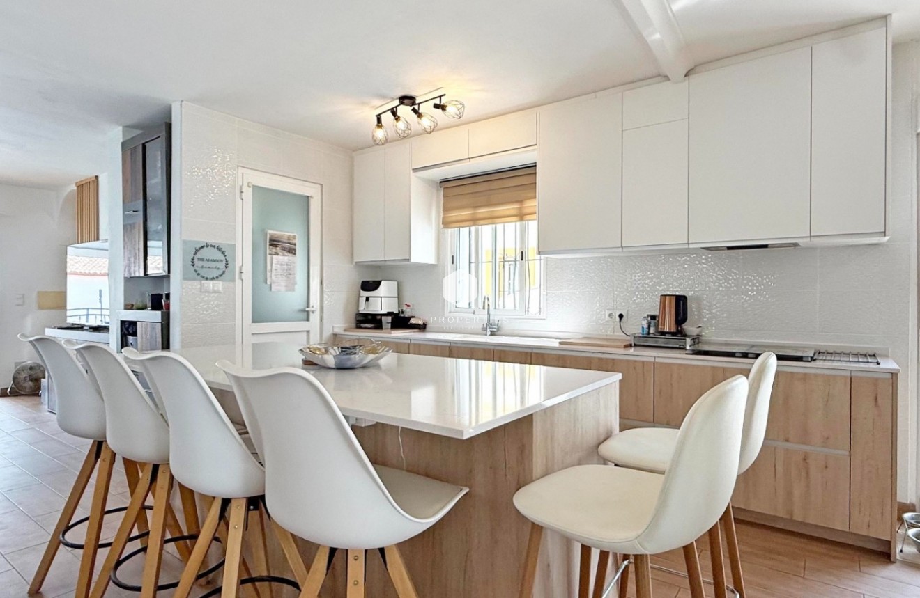D'occasion - Villa -
Orihuela Costa - Costa Blanca