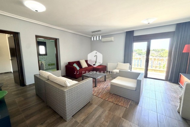 Aus zweiter Hand - Villa -
Orihuela Costa - Costa Blanca