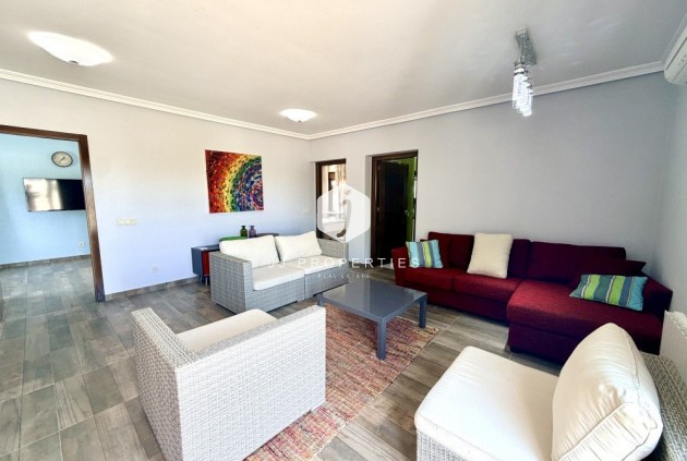 Aus zweiter Hand - Villa -
Orihuela Costa - Costa Blanca