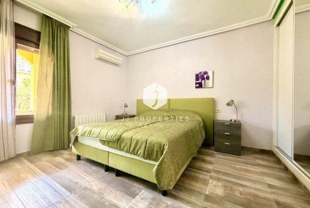 Aus zweiter Hand - Villa -
Orihuela Costa - Costa Blanca