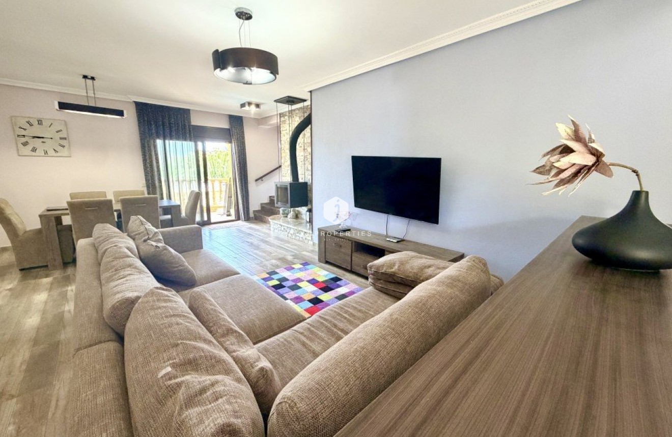 Aus zweiter Hand - Villa -
Orihuela Costa - Costa Blanca