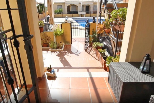 Aus zweiter Hand - Bungalow -
Guardamar del Segura - 03140
