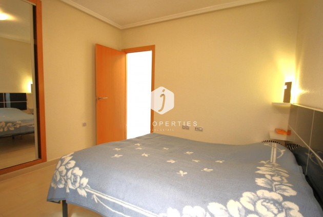 Z drugiej ręki - Mieszkanie w bloku -
Torrevieja - El molino