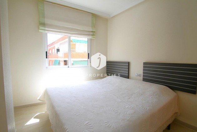 Z drugiej ręki - Mieszkanie w bloku -
Torrevieja - El molino