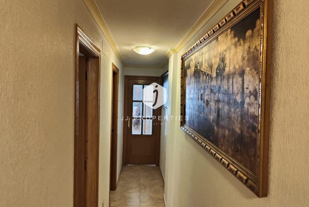Segunda mano - Apartamento / piso -
Torrevieja - La Mata
