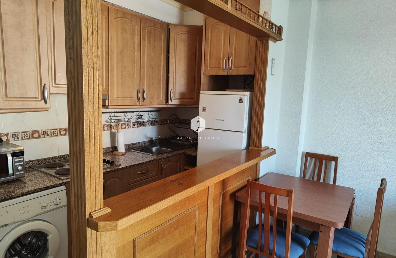 Segunda mano - Apartamento / piso -
Torrevieja - La Mata