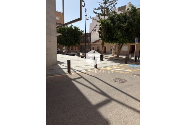 Segunda mano - Apartamento / piso -
Torrevieja - La Mata