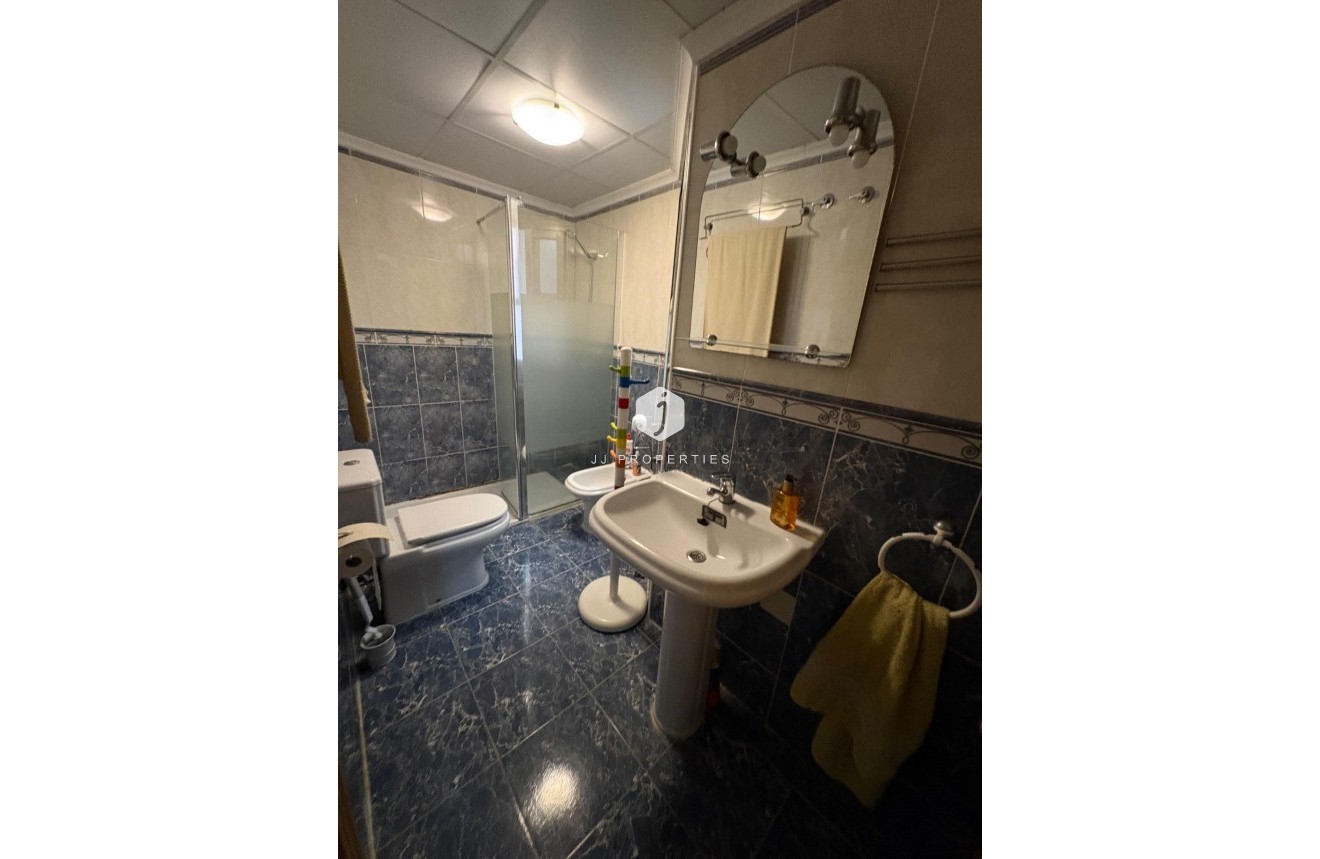 Segunda mano - Apartamento / piso -
Torrevieja - La Mata
