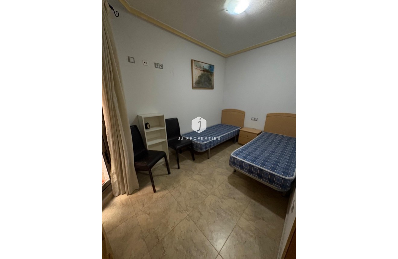 Segunda mano - Apartamento / piso -
Torrevieja - La Mata