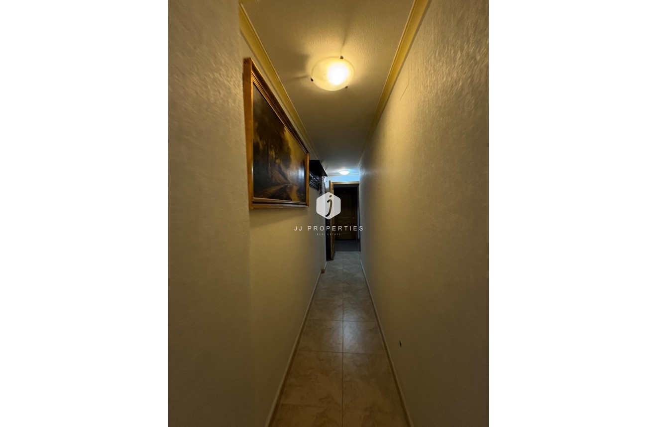 Segunda mano - Apartamento / piso -
Torrevieja - La Mata