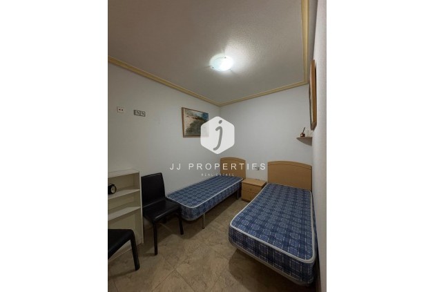Segunda mano - Apartamento / piso -
Torrevieja - La Mata