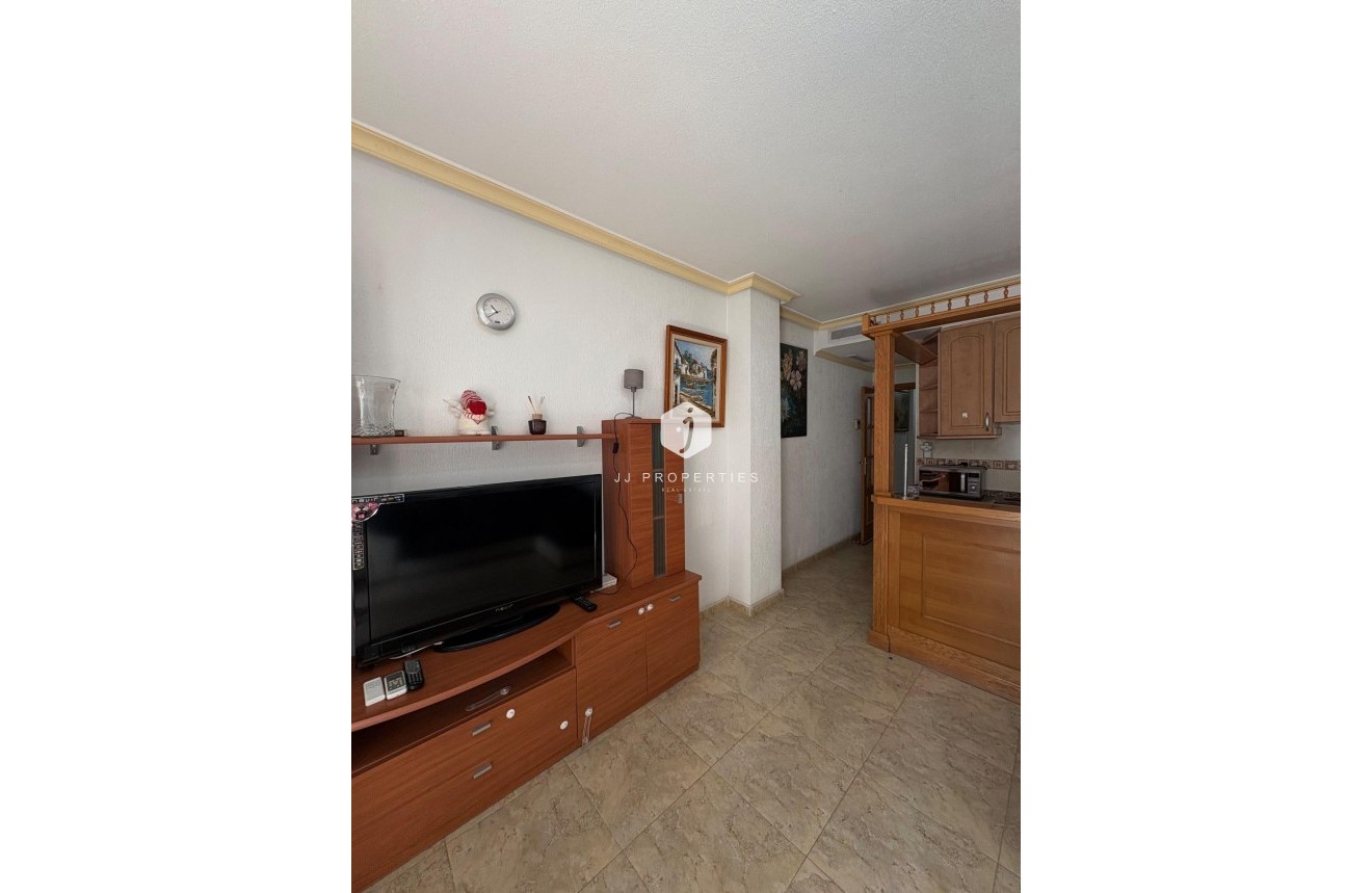 Segunda mano - Apartamento / piso -
Torrevieja - La Mata