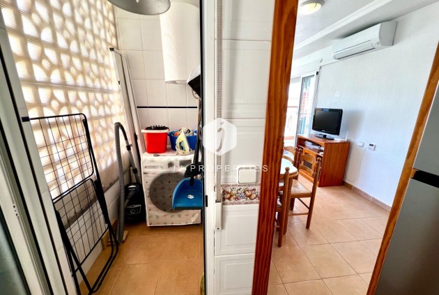 Wynajem długoterminowy - Mieszkanie w bloku -
Torrevieja - Cabo cervera