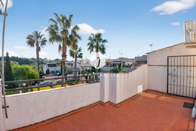 Wynajem długoterminowy - Dupleks -
Torrevieja - Lago jardin