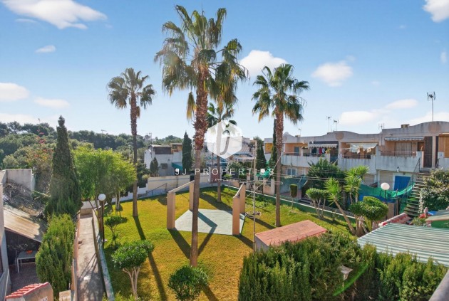 Wynajem długoterminowy - Dupleks -
Torrevieja - Lago jardin
