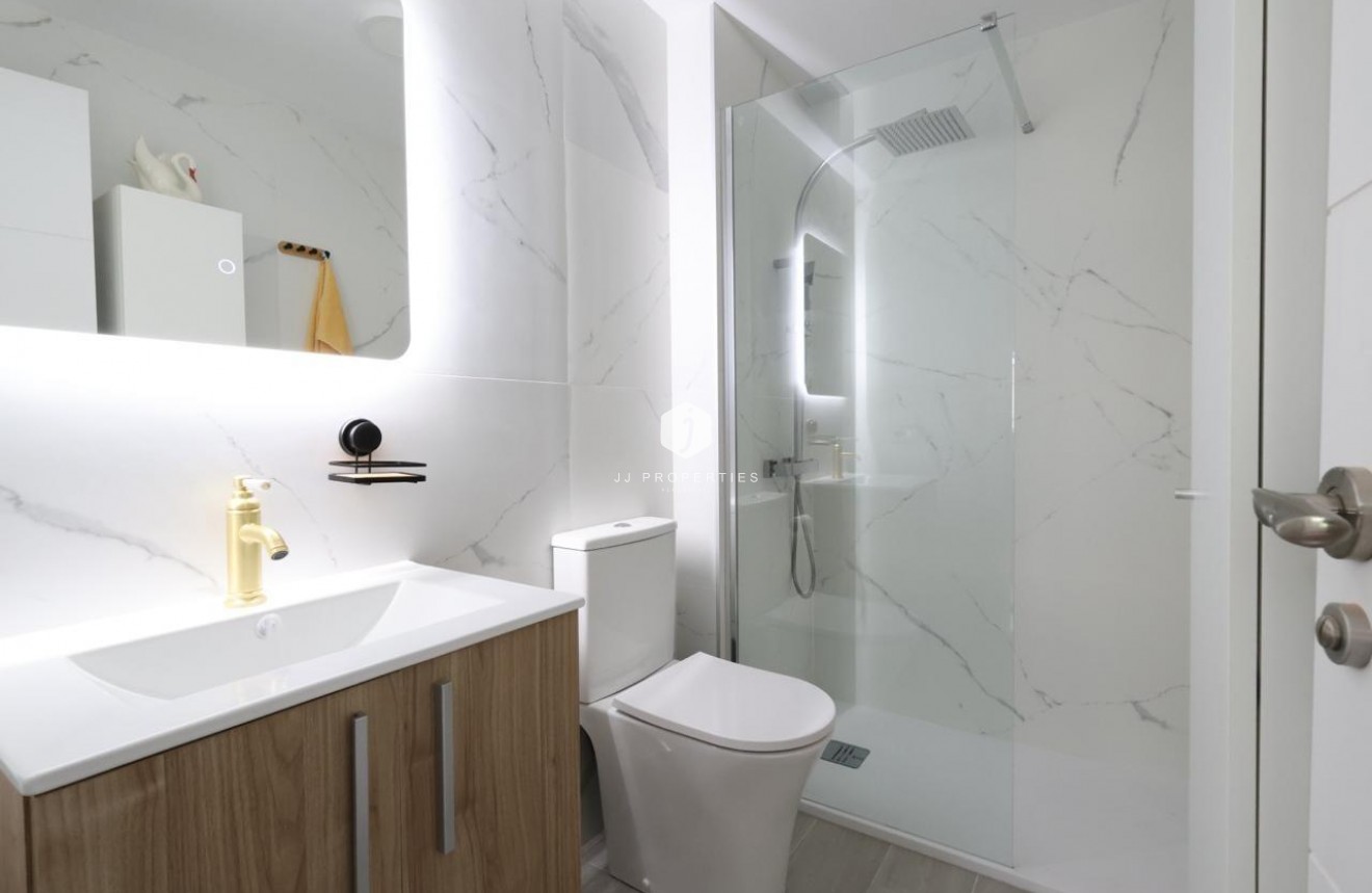 Tweedehands - Bungalow -
Torrevieja - Costa Blanca