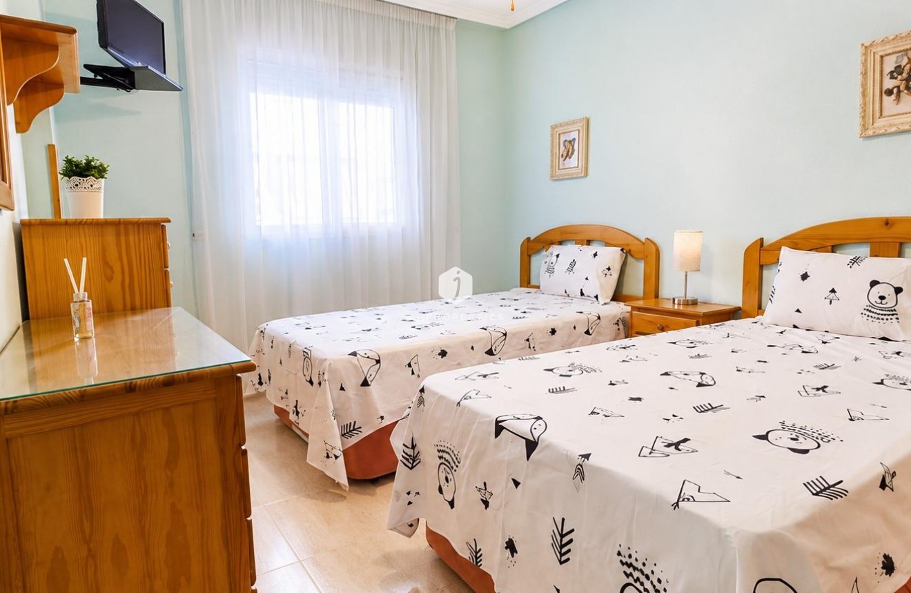 Tweedehands - Appartement / flat -
Torrevieja - Habaneras