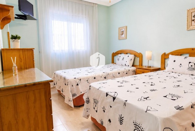 Tweedehands - Appartement / flat -
Torrevieja - Habaneras