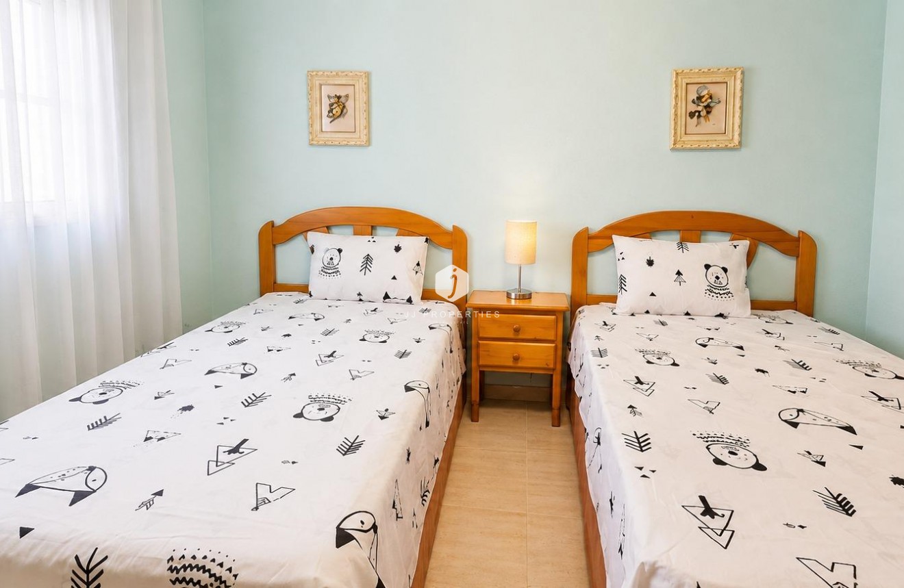 Tweedehands - Appartement / flat -
Torrevieja - Habaneras