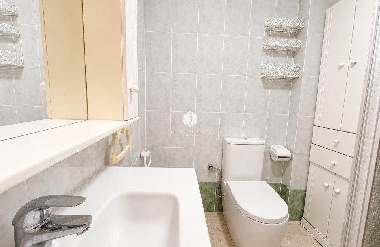 Tweedehands - Appartement / flat -
Torrevieja - Habaneras