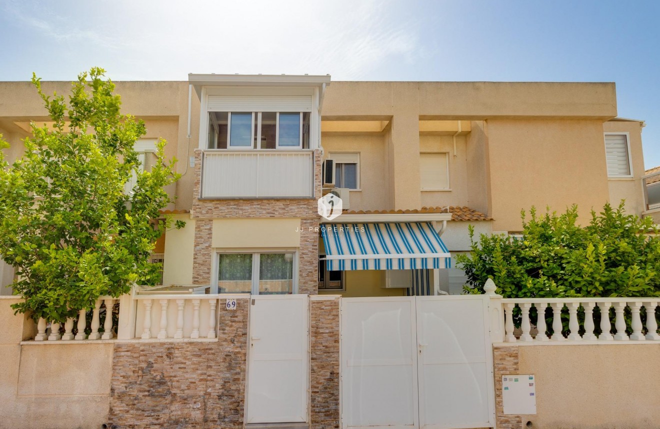 Tweedehands - Chalet -
Torrevieja - aguas nuevas