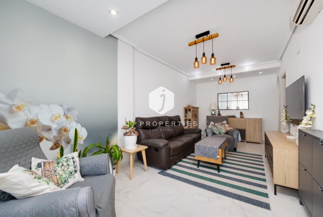 Tweedehands - Chalet -
Torrevieja - aguas nuevas