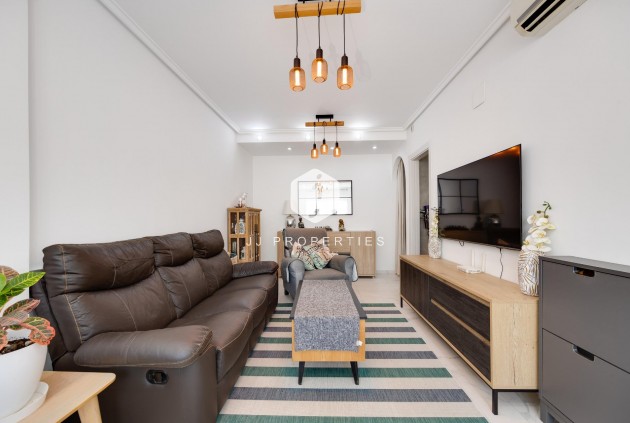 Tweedehands - Chalet -
Torrevieja - aguas nuevas