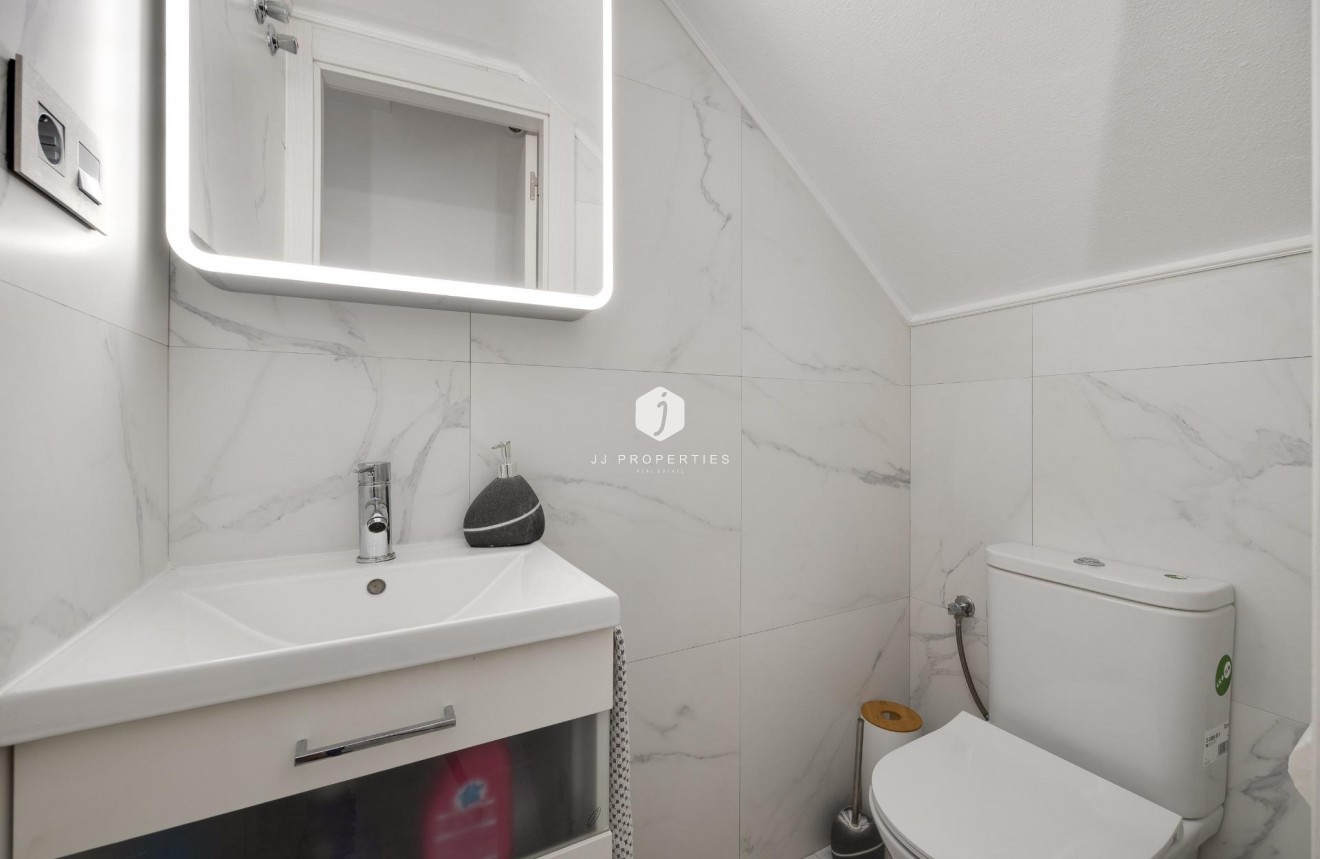 Tweedehands - Chalet -
Torrevieja - aguas nuevas
