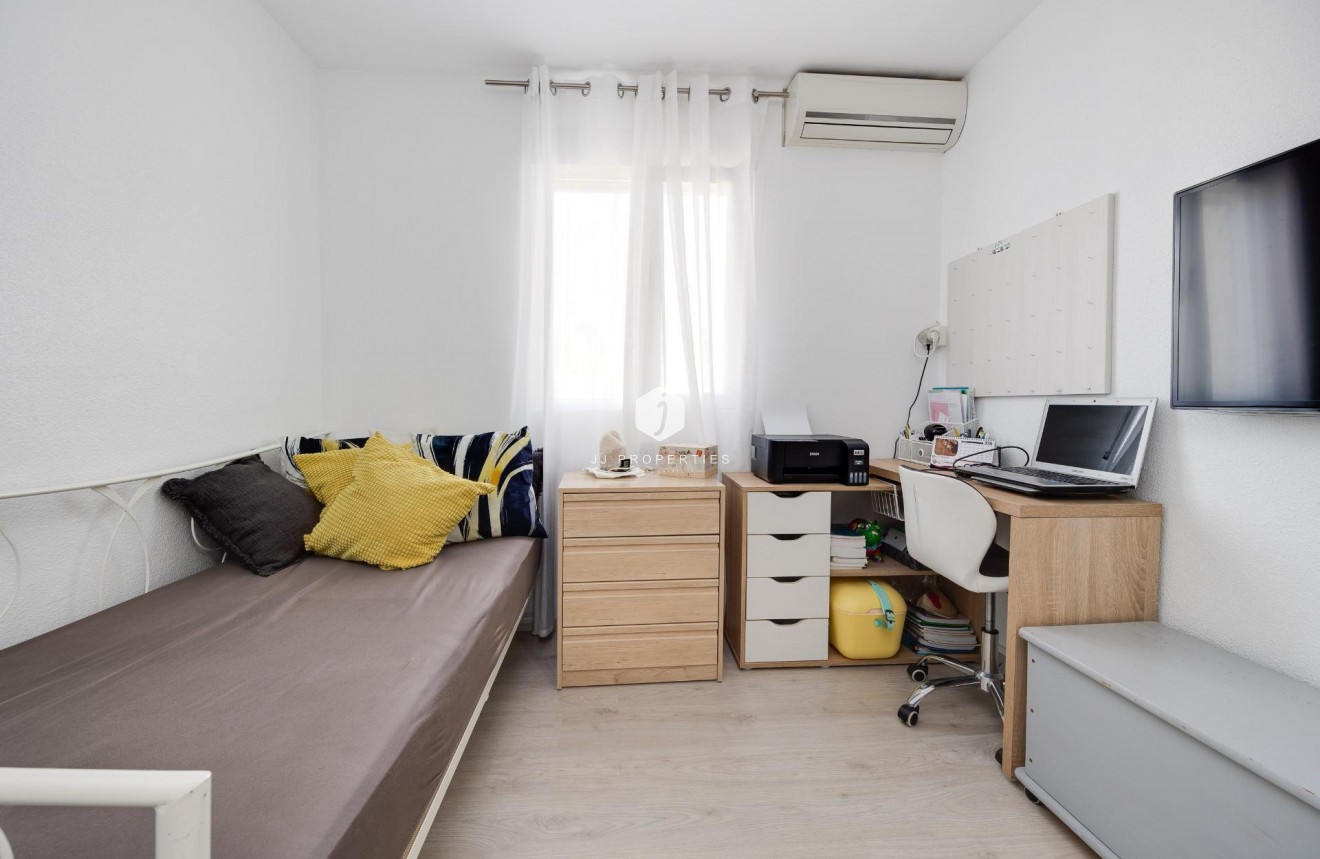 Tweedehands - Chalet -
Torrevieja - aguas nuevas
