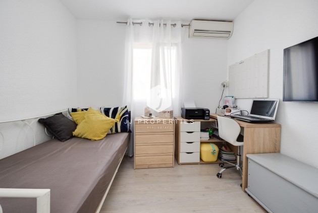 Tweedehands - Chalet -
Torrevieja - aguas nuevas