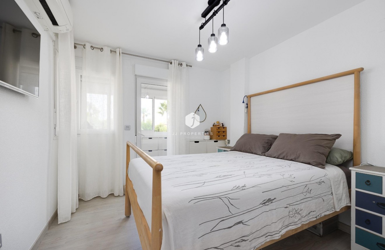 Tweedehands - Chalet -
Torrevieja - aguas nuevas