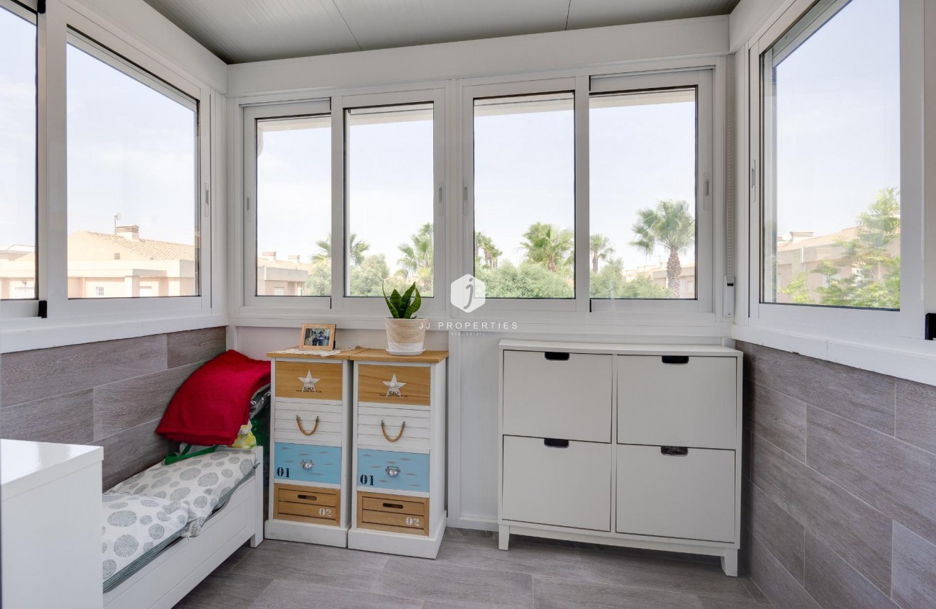 Tweedehands - Chalet -
Torrevieja - aguas nuevas