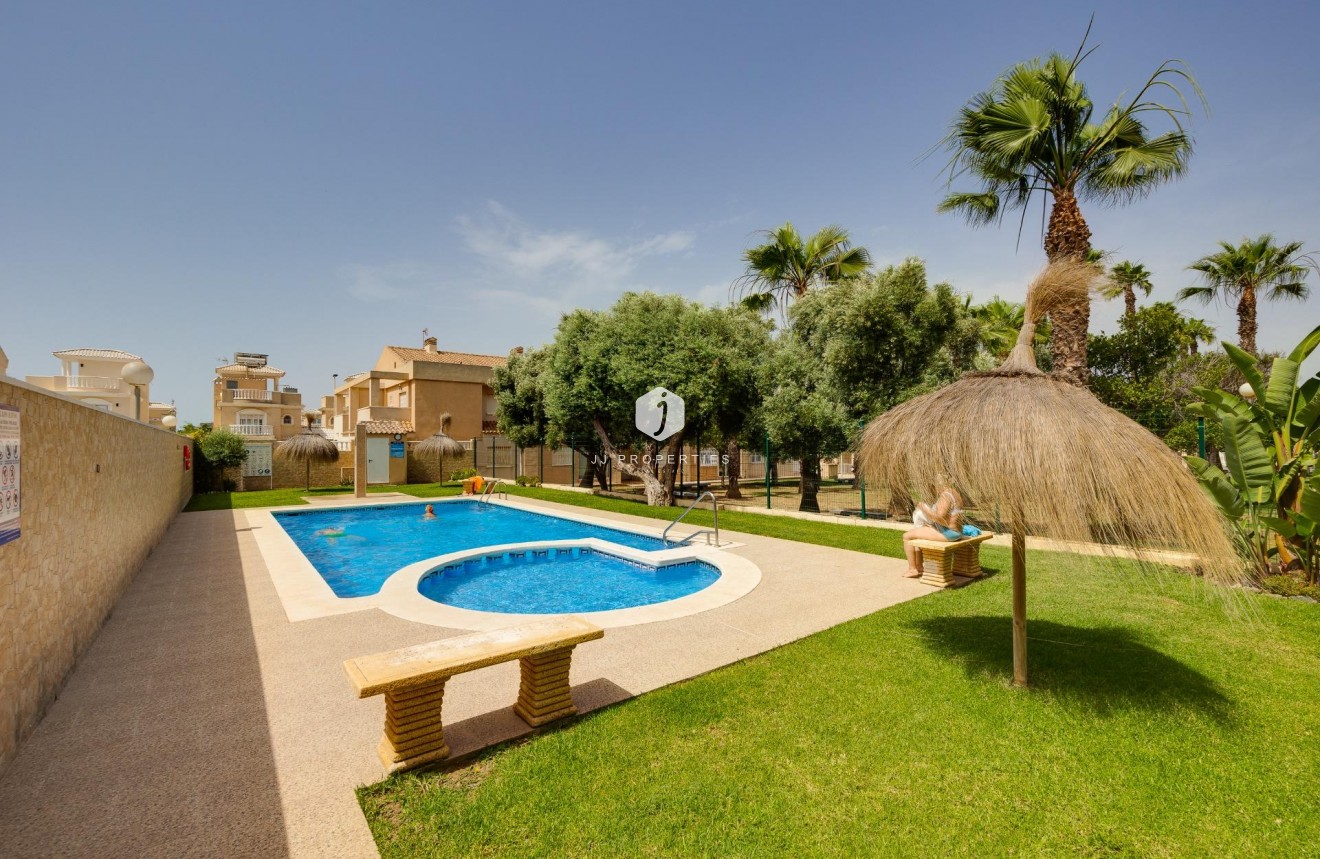 Tweedehands - Chalet -
Torrevieja - aguas nuevas
