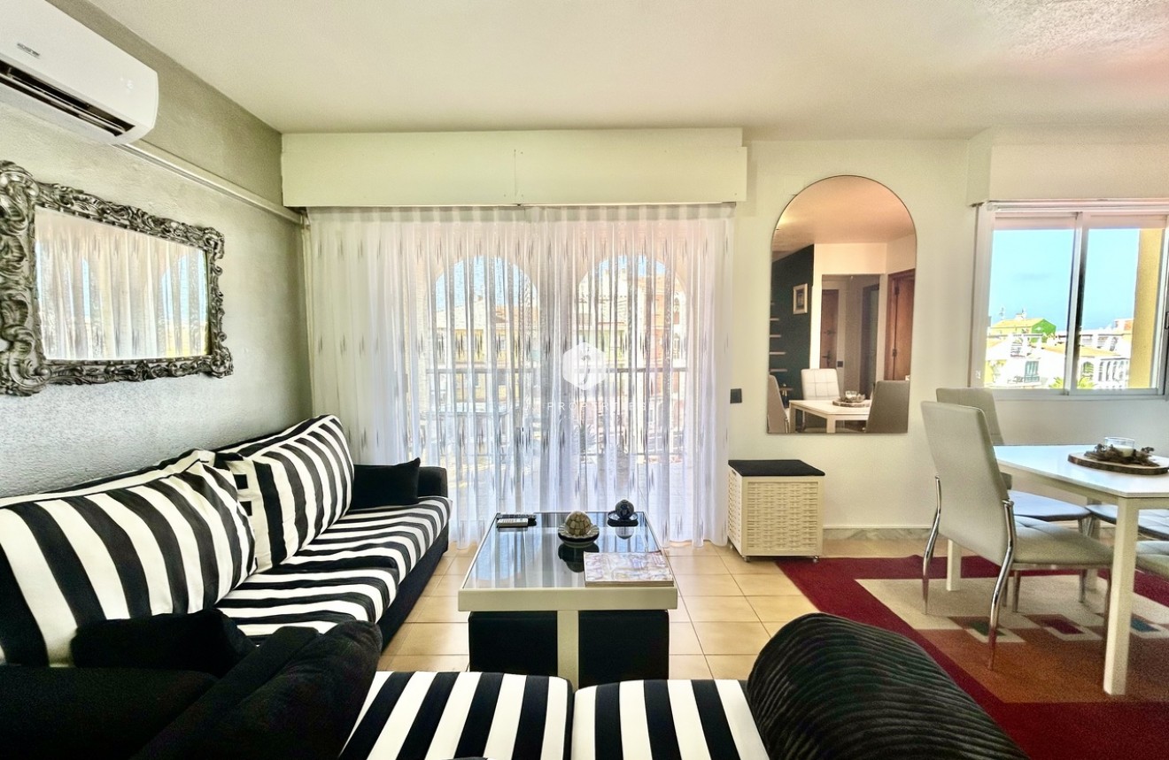 Tweedehands - Appartement / flat -
Torrevieja - Costa Blanca