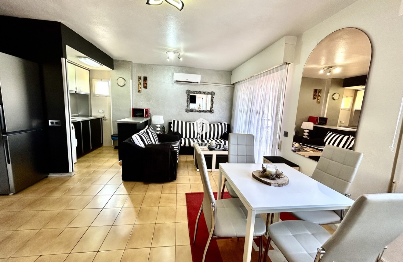 Tweedehands - Appartement / flat -
Torrevieja - Costa Blanca