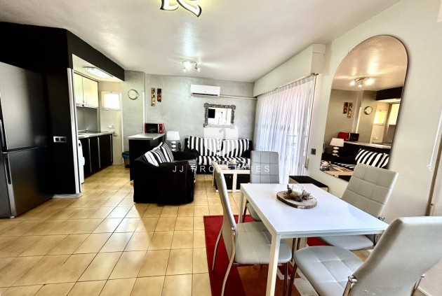Tweedehands - Appartement / flat -
Torrevieja - Costa Blanca